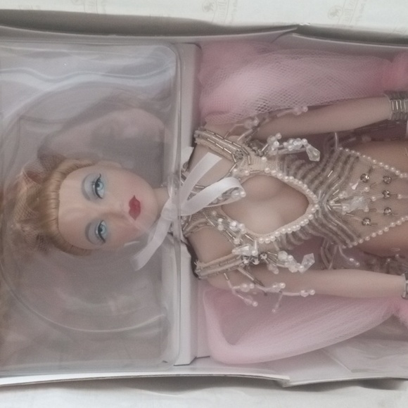 Ashton Drake Bird of Paradise Gene Doll SIGNED BY MEL ODOM NRFB w SHIPPER BOX - Picture 8 of 13